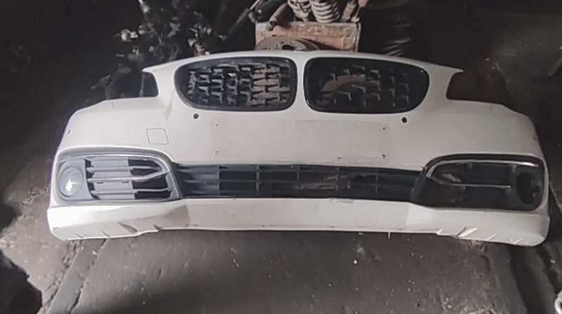 Передний бампер от BMW F10